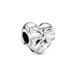 Pandora ékszer Ragyogó szív masnival ezüst charm